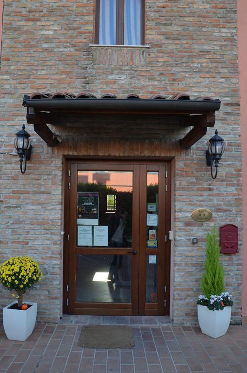 Hotel Le Corti Pitstop Ferrara Exterior foto
