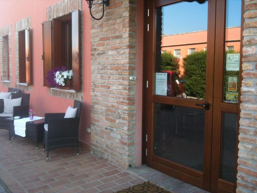 Hotel Le Corti Pitstop Ferrara Exterior foto