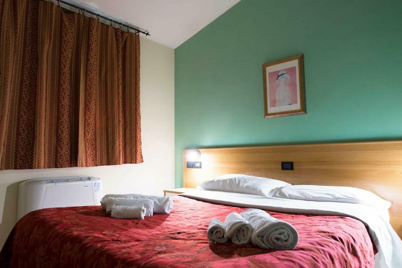 Hotel Le Corti Pitstop Ferrara Exterior foto